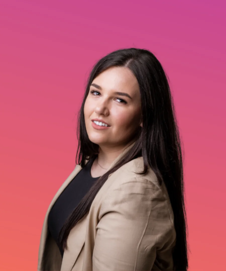 Kiki, social media és grafikai szakember