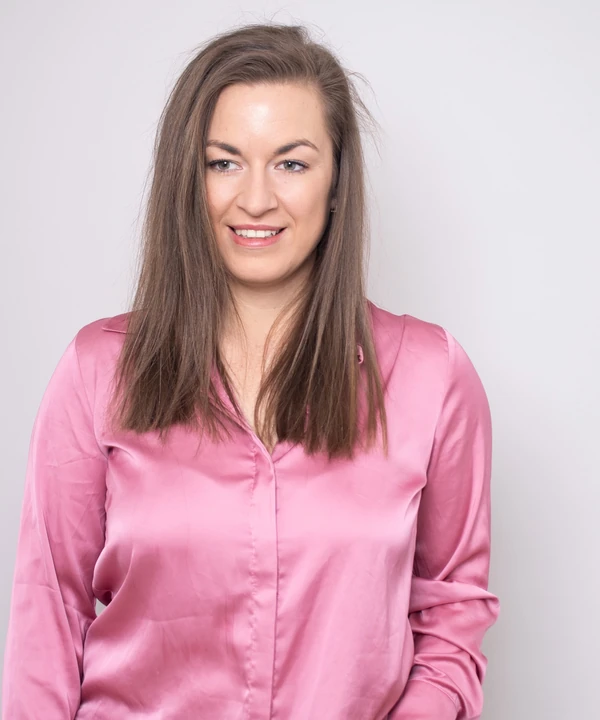 Réka, a Frozen Mango Media társalapítója, PPC- és marketingstratégája